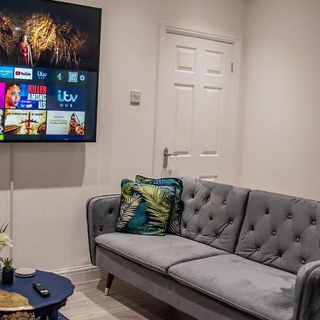 Bv Comfy Spacious 3 Bedroom House At Tatton Street Manchester Zewnętrze zdjęcie