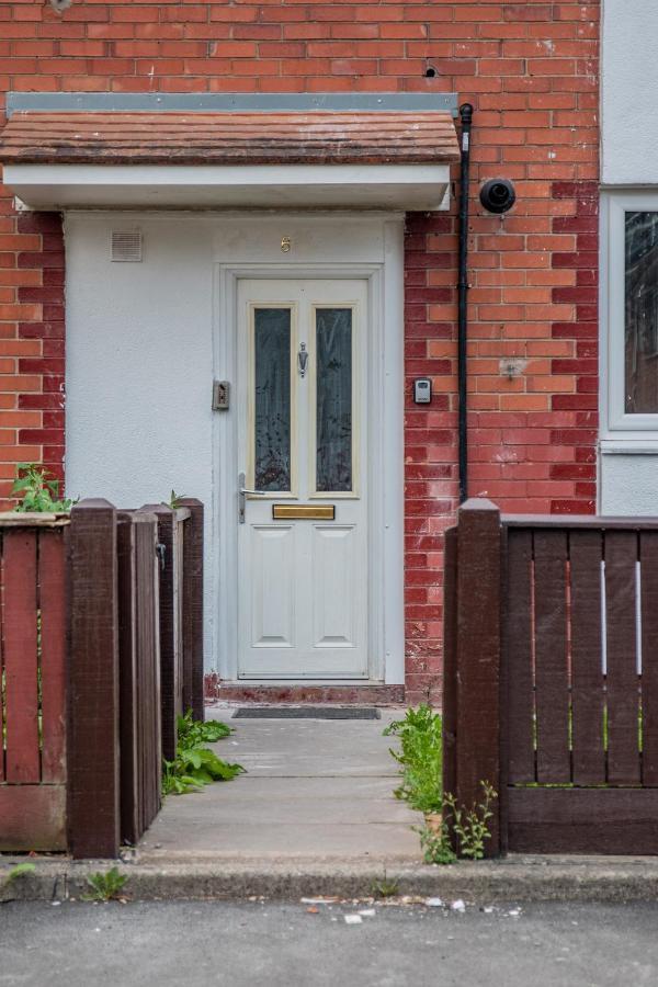 Bv Comfy Spacious 3 Bedroom House At Tatton Street Manchester Zewnętrze zdjęcie