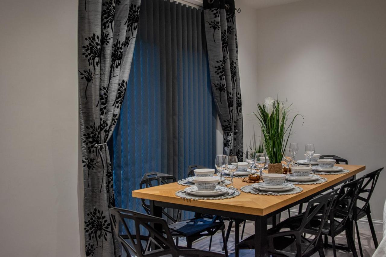Bv Comfy Spacious 3 Bedroom House At Tatton Street Manchester Zewnętrze zdjęcie