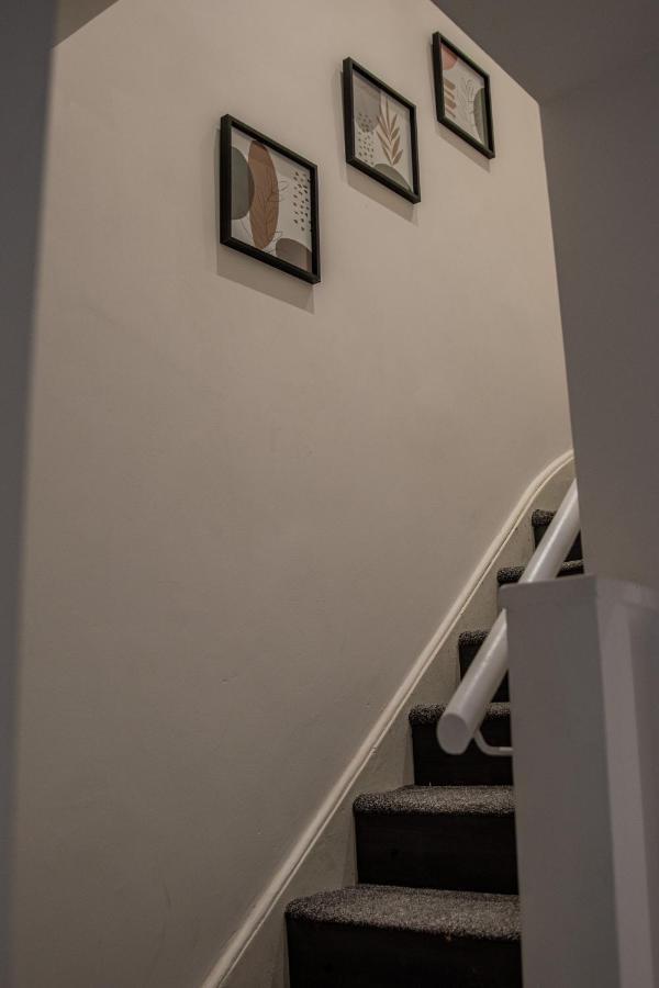 Bv Comfy Spacious 3 Bedroom House At Tatton Street Manchester Zewnętrze zdjęcie