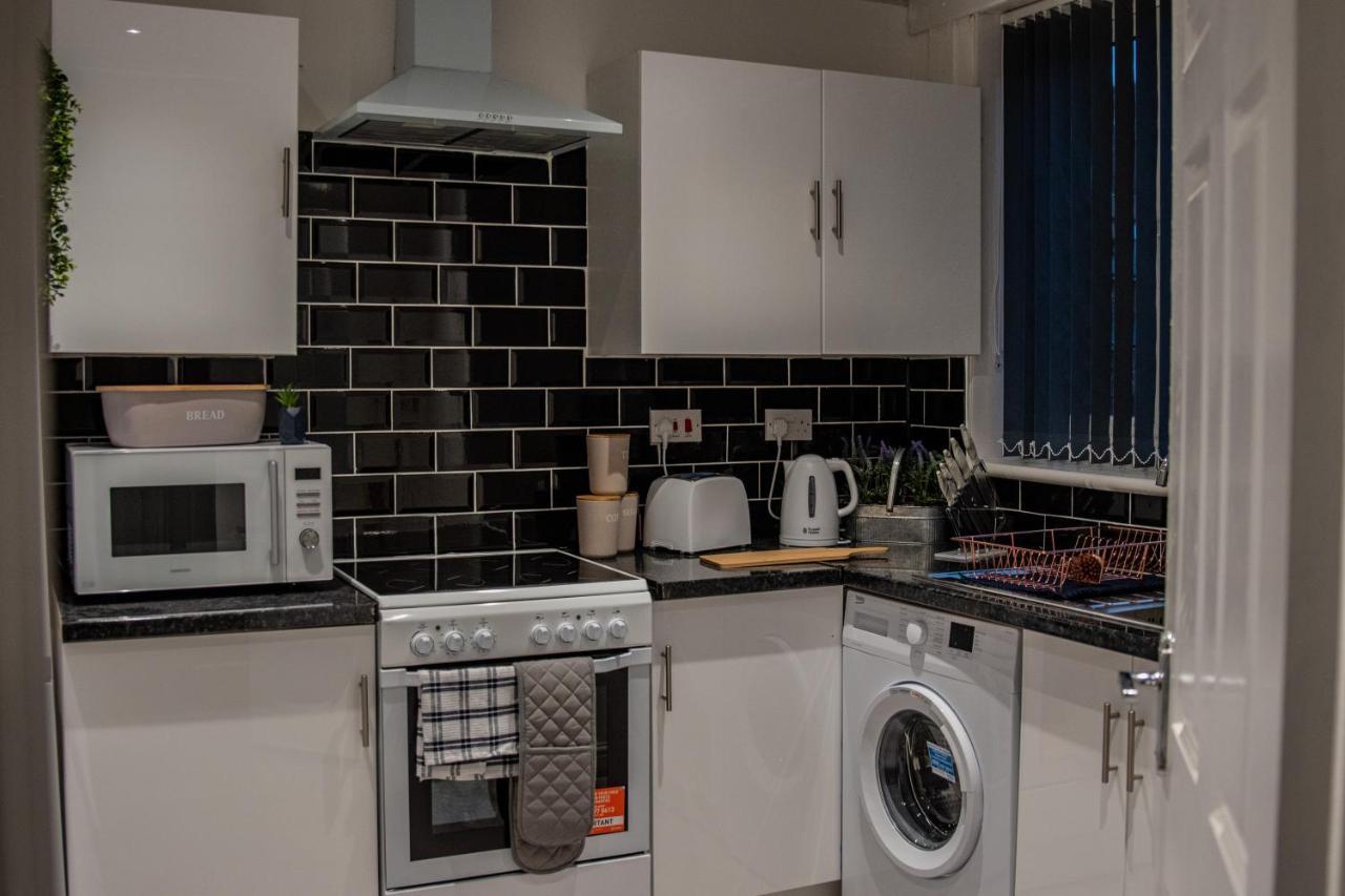 Bv Comfy Spacious 3 Bedroom House At Tatton Street Manchester Zewnętrze zdjęcie